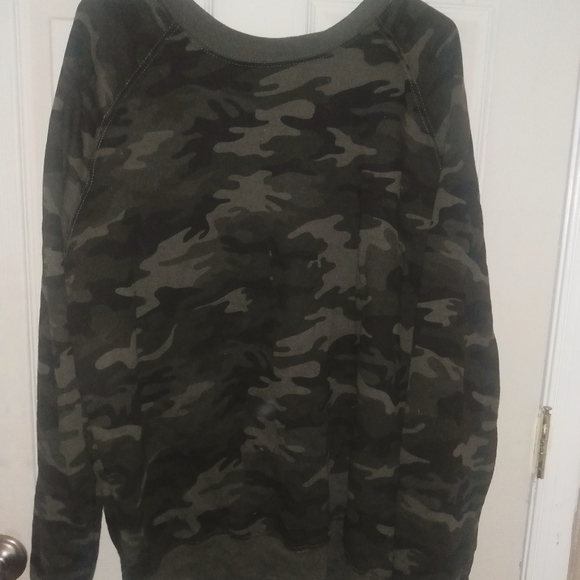 Sweater - Picture 1 of 1